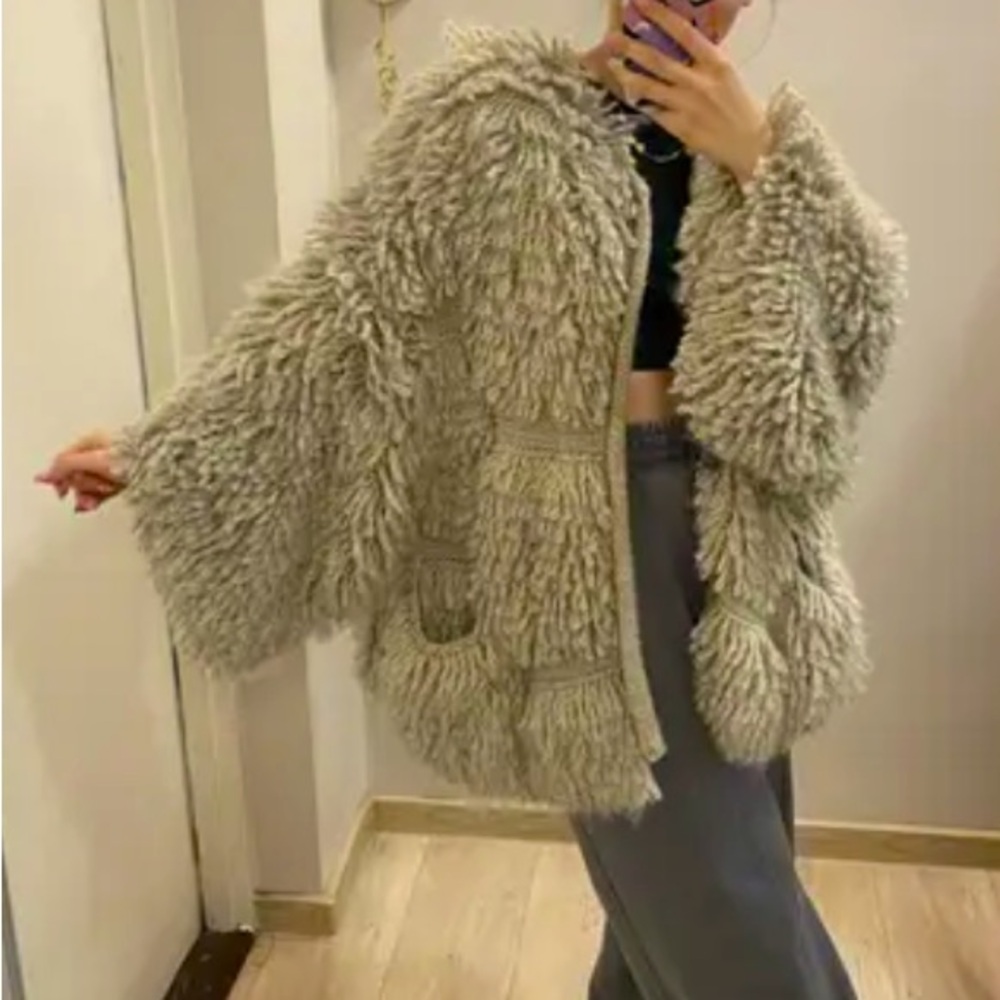 EUC MIH beige shaggy jacket sz m/l